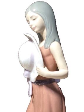 Vintage Lladró "Bashful" Figurine #5007